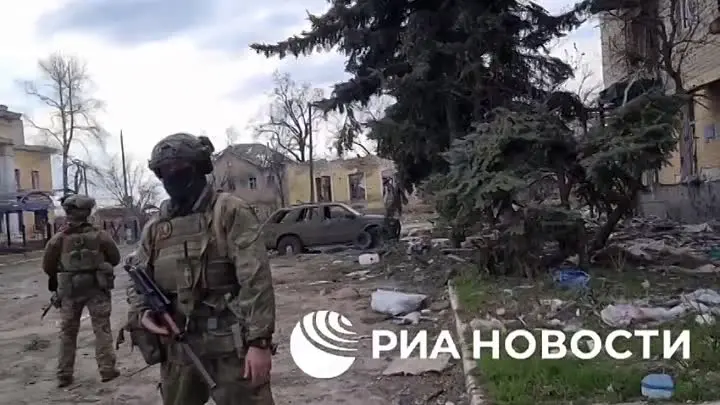 Вагнера показали освобождённые кварталы в центре Бахмута