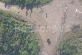 Появились новые кадры вчерашнего уничтожения украинской колоны с НАТОвской техникой на Запорожском направлении