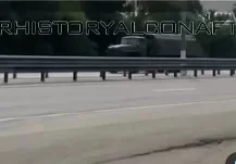 Заявляют, что колонна в 50 км от Воронежа. Без остановок мчат на Москву.