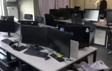 СМИ публикуют кадры с обысков в особняке и офисе Евгения Пригожина, которые проводили силовики.