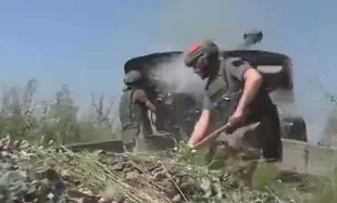 9 бригада уничтожает позиции и боевиков ВСУ, поддерживая атаки штурмовиков на Авдеевку