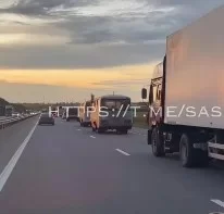 Колонна ЧВК Вагнер на трассе М-4 Дон сегодня вечером. Воронежская область, в сторону Москвы