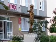 Кадры с места удара украинского беспилотника по населенному пункту на северо-западе Крыма, где погибла девочка-подросток.