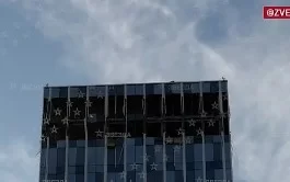 Кадры с последствиями прилёта в высотку в Москве 24.07.2023