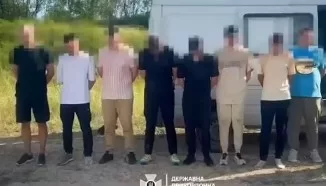 Тотальное бегство: очередная группа украинцев задержаны на границе с Венгрией, избегая мобилизации