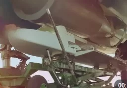 Первые кадры с мощнейшей авиабомбой ФАБ-3000 с модулем планирования и коррекции (УМПК)