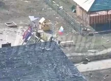 Над пригородами Суджи - хутором Дмитрюков и слободой Замостье 11 бригада ВДВ поняла флаги России!